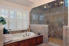 Hi_Res_19010_Harriton_Master_Bath