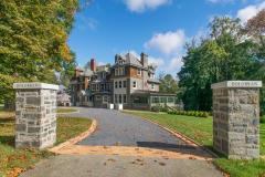 231_Laurel_Ln_Haverford_PA-MLS_Size-056-Driveway-720x540-72dpi